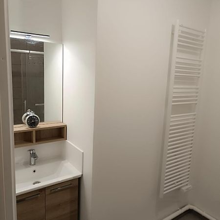 Bel Appartement Disponible Конфлан-Сент-Онорин Екстериор снимка