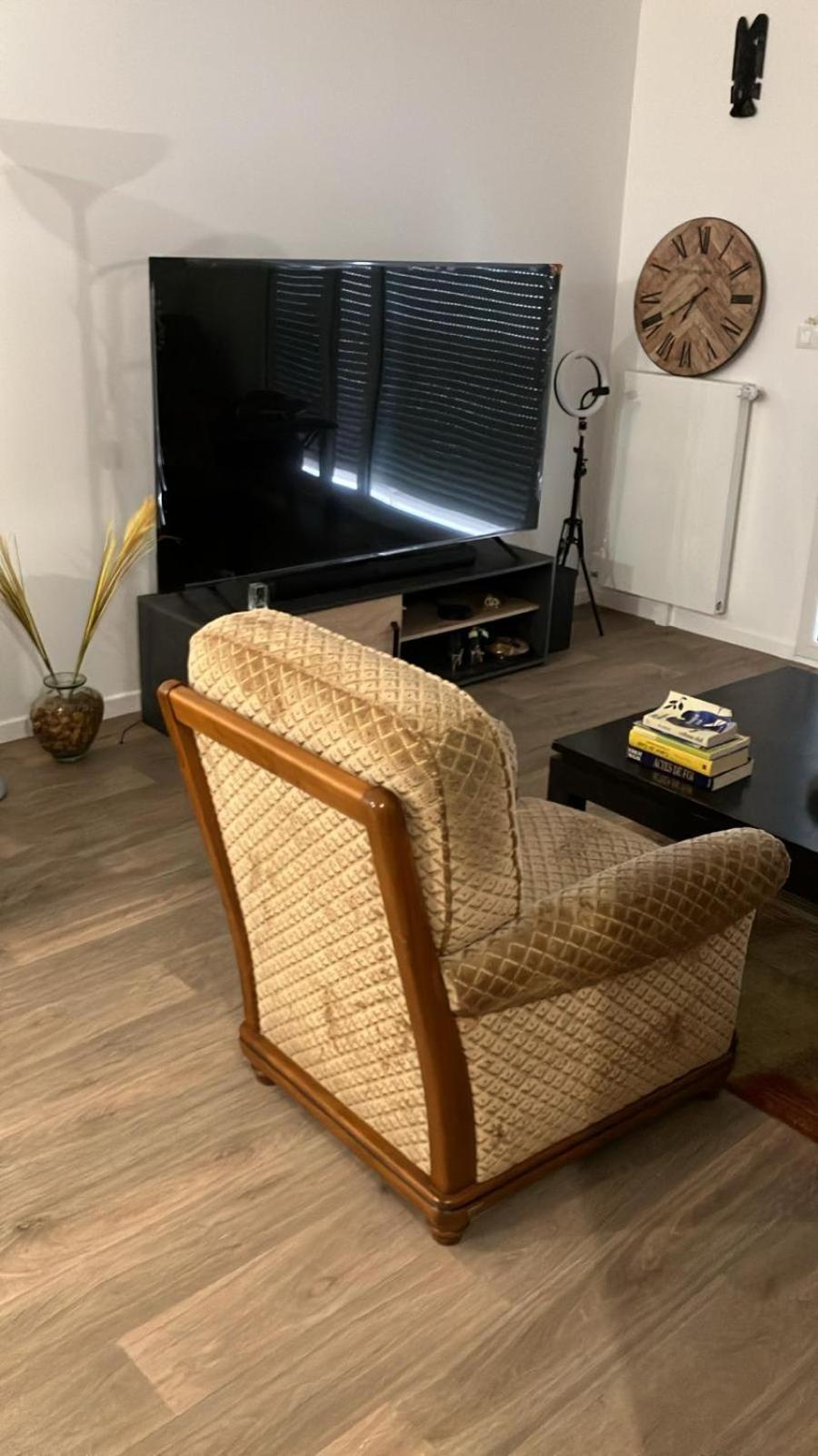 Bel Appartement Disponible Конфлан-Сент-Онорин Екстериор снимка